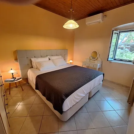 Casa Di Tsanes Feriehus